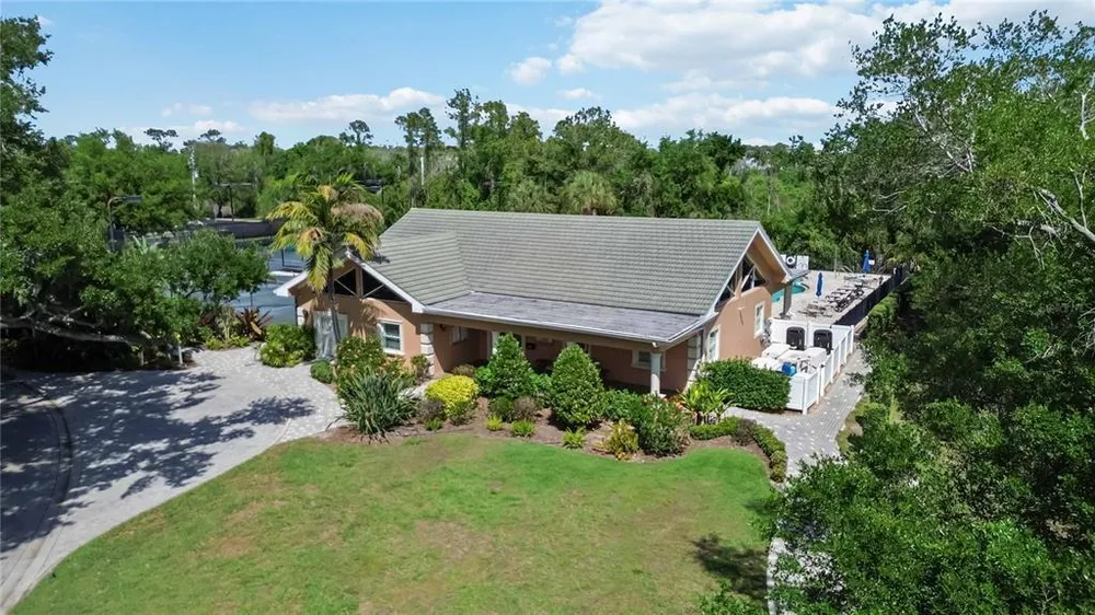 5246 Manorwood Dr, Sarasota, FL 34235
