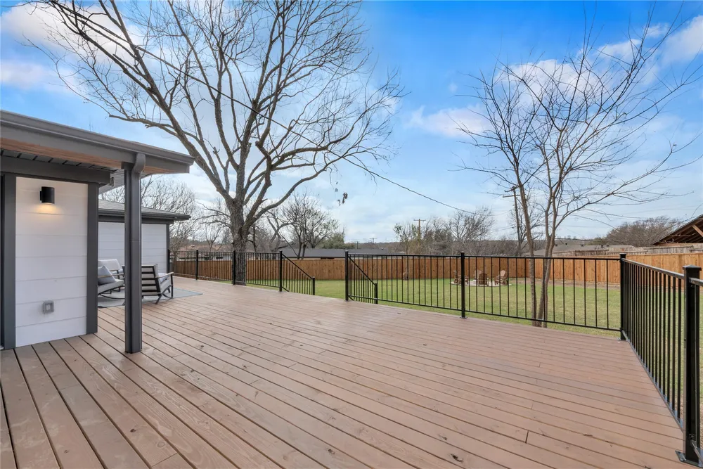 3155 Chamness Ct, Haltom City, TX 76117