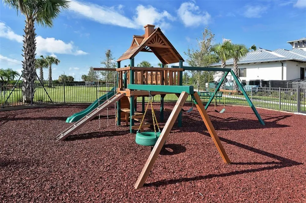931 Tidewater Shores Loop, Bradenton, FL 34208