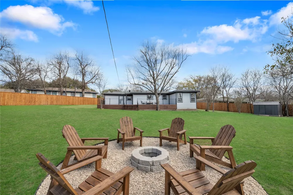 3155 Chamness Ct, Haltom City, TX 76117
