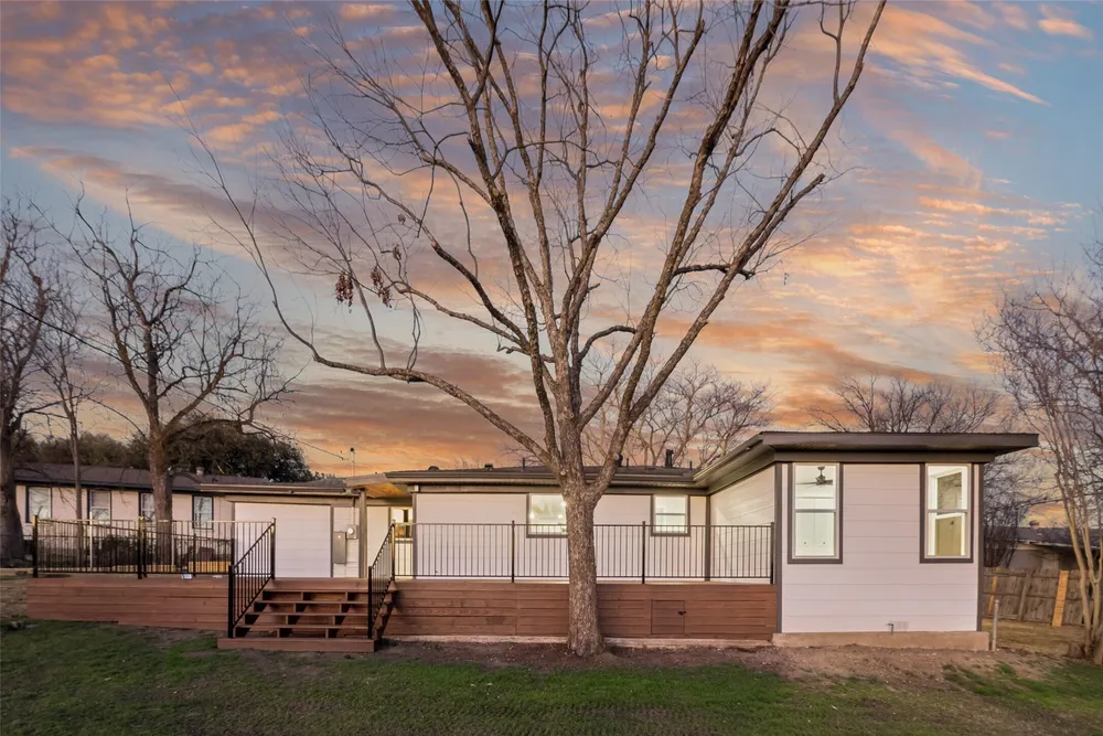 3155 Chamness Ct, Haltom City, TX 76117