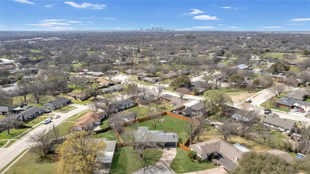 3155 Chamness Ct, Haltom City, TX 76117