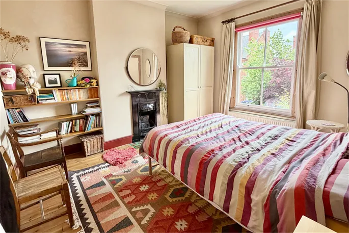 Property carousel image 32