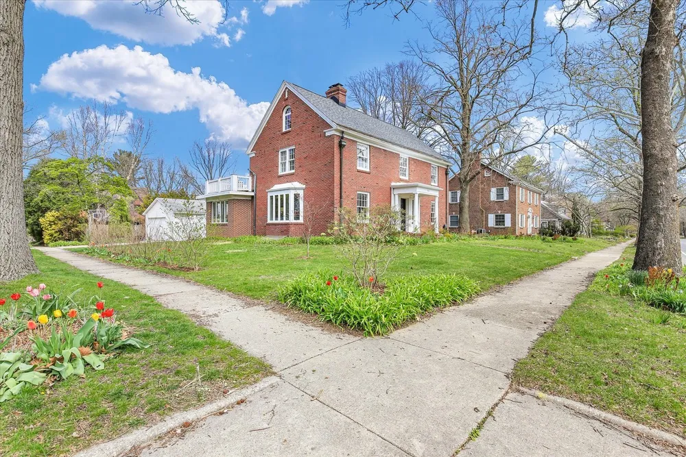 308 W Florida Ave, Urbana, IL 61801
