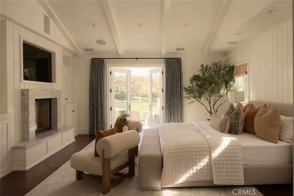 2 Royal Saint George Rd, Newport Beach, CA 92660