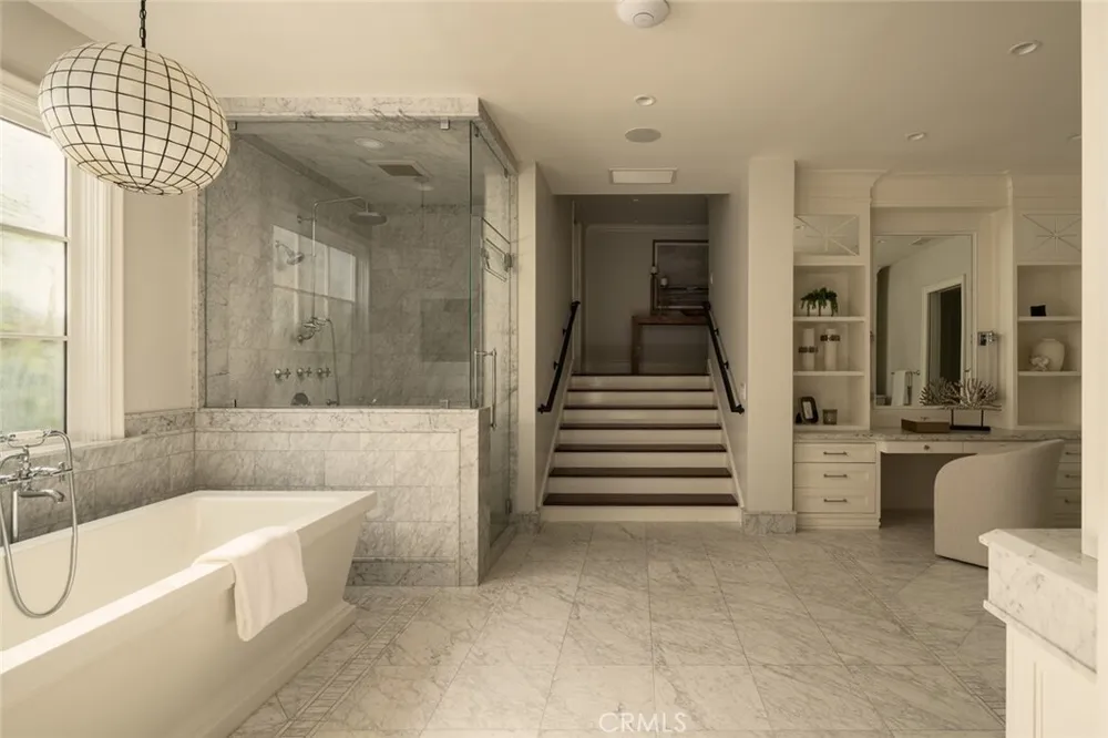 2 Royal Saint George Rd, Newport Beach, CA 92660
