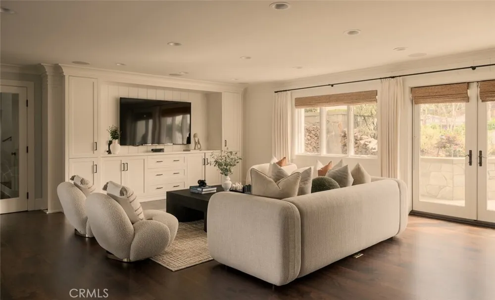 2 Royal Saint George Rd, Newport Beach, CA 92660