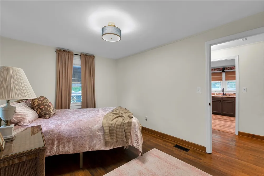 416 W Belvue Rd, Greenville, SC 29609