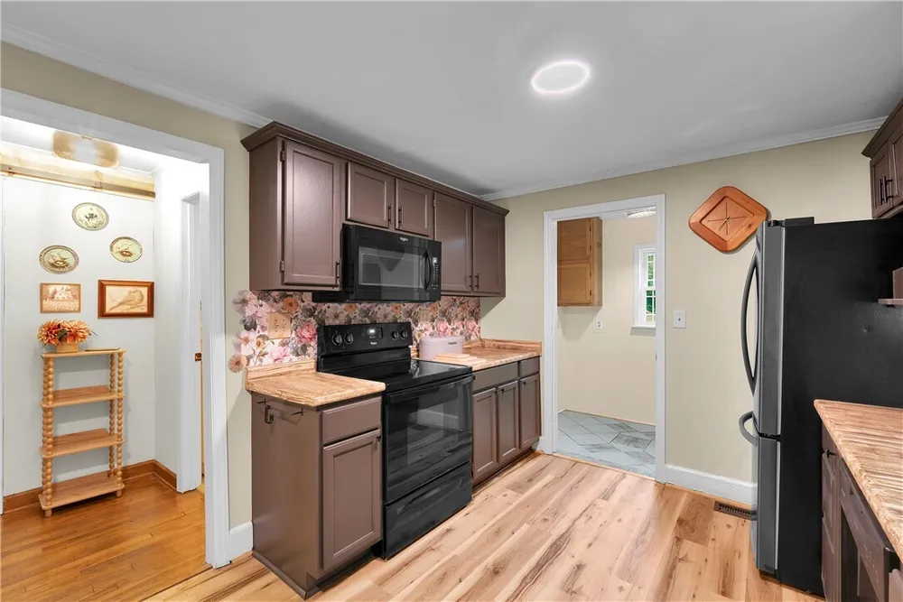416 W Belvue Rd, Greenville, SC 29609