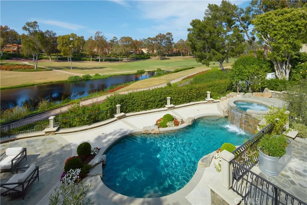 2 Royal Saint George Rd, Newport Beach, CA 92660