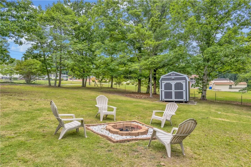 416 W Belvue Rd, Greenville, SC 29609