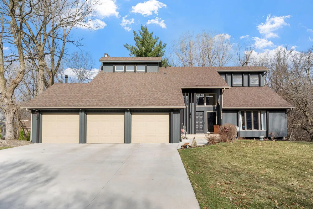 3617 Tanglewood Ct, Eagan, MN 55123