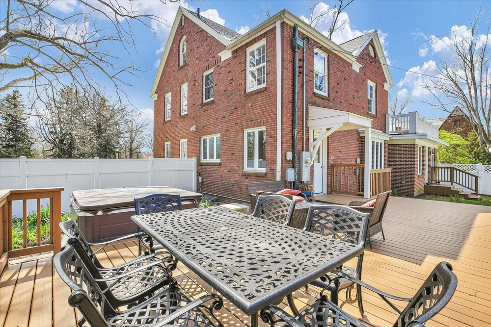 308 W Florida Ave, Urbana, IL 61801
