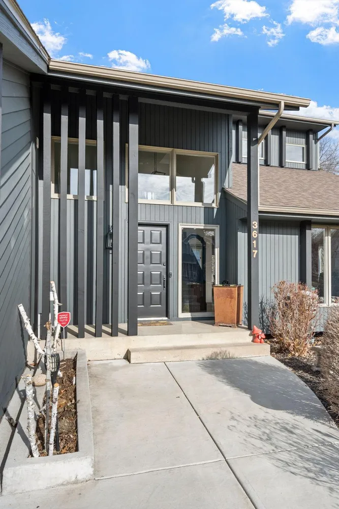 3617 Tanglewood Ct, Eagan, MN 55123