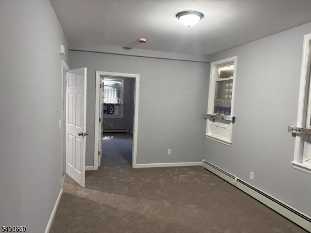 27 Seymour Ave, Newark, NJ 07108