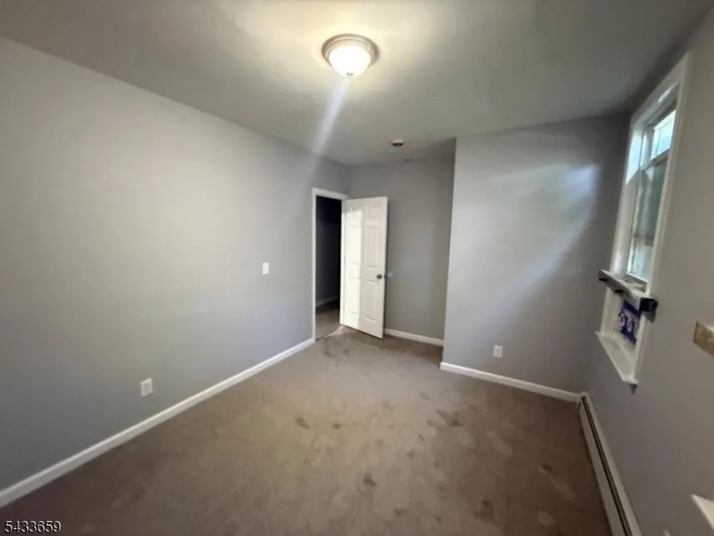 27 Seymour Ave, Newark, NJ 07108