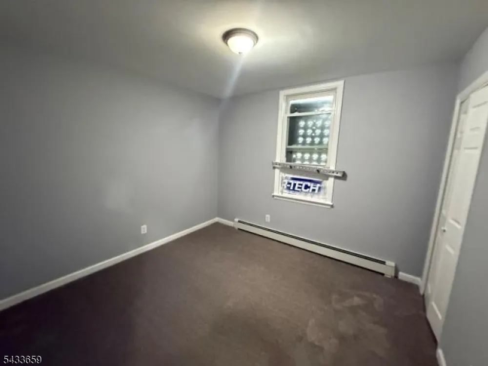 27 Seymour Ave, Newark, NJ 07108