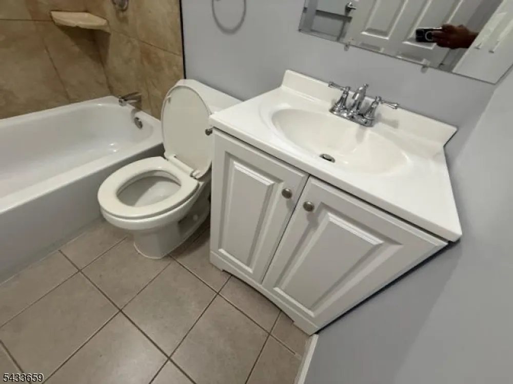 27 Seymour Ave, Newark, NJ 07108