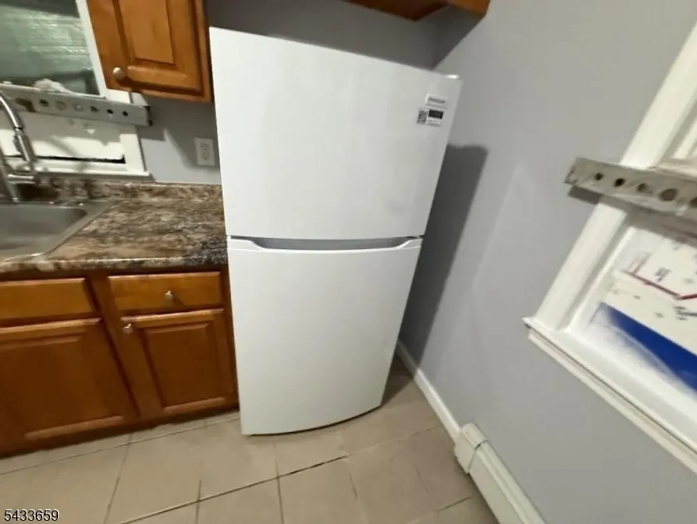 27 Seymour Ave, Newark, NJ 07108