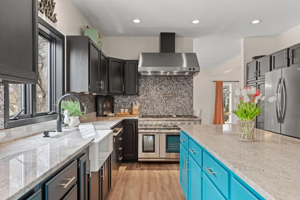 3617 Tanglewood Ct, Eagan, MN 55123