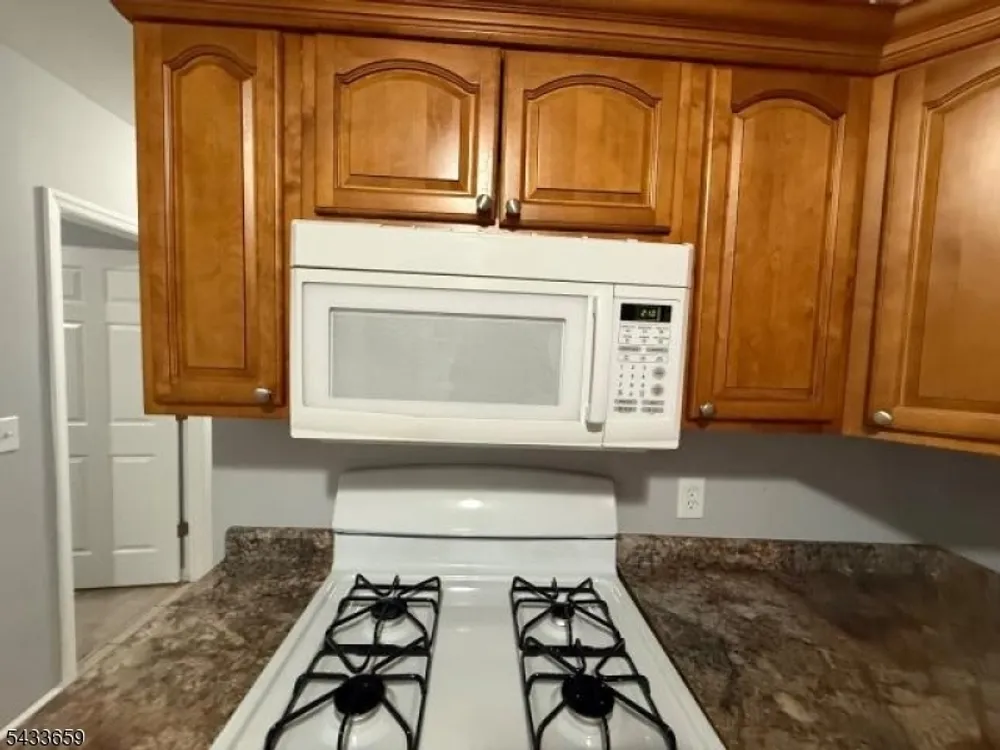 27 Seymour Ave, Newark, NJ 07108