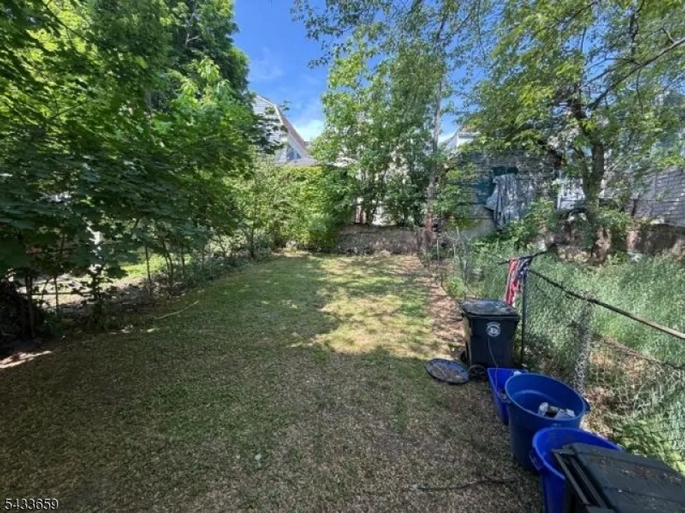 27 Seymour Ave, Newark, NJ 07108