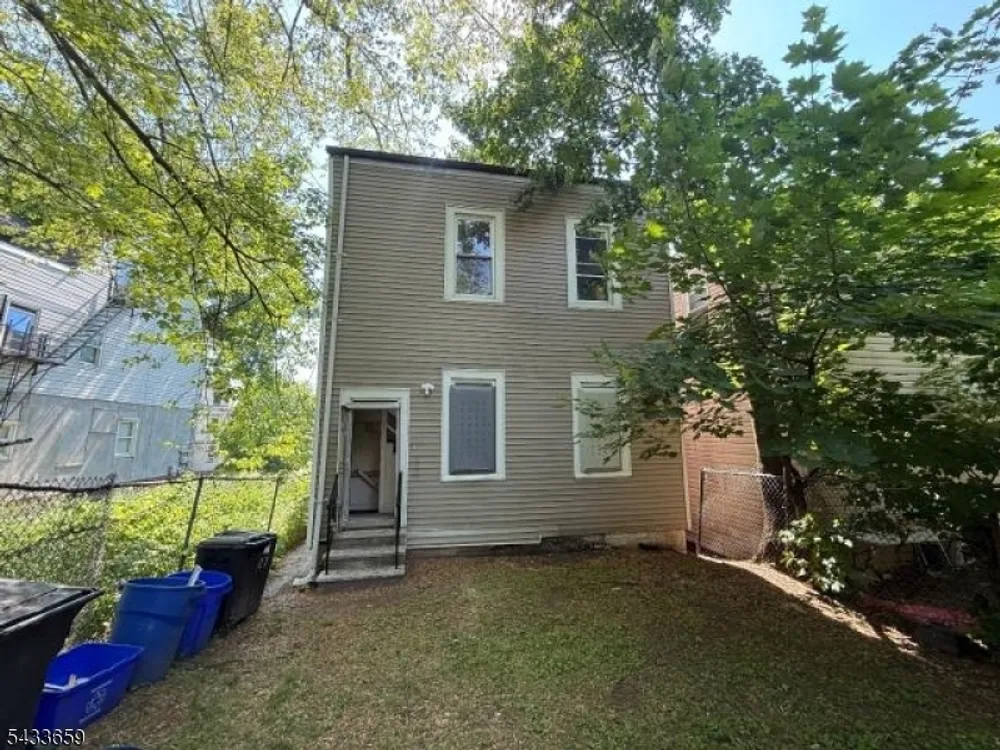 27 Seymour Ave, Newark, NJ 07108