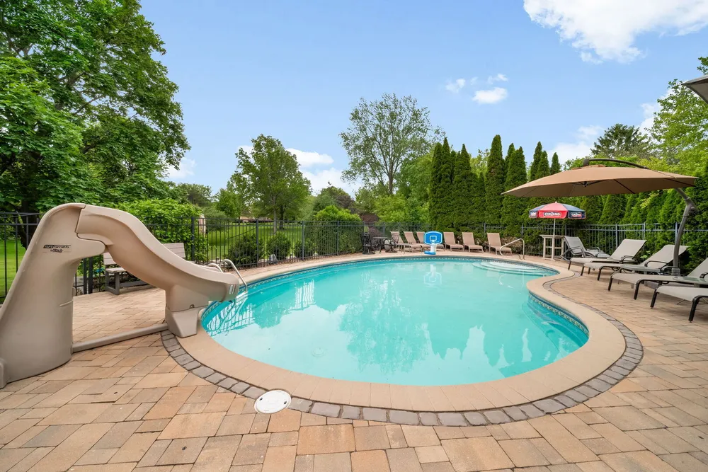 1710 Galloway Circle, Inverness, IL 60010