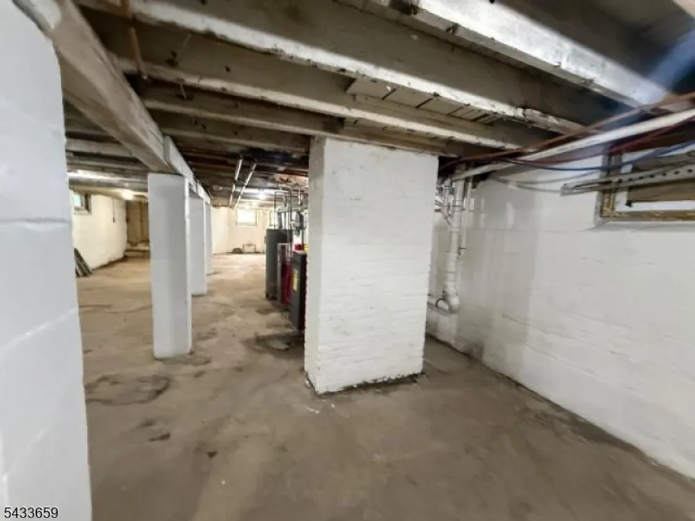 27 Seymour Ave, Newark, NJ 07108