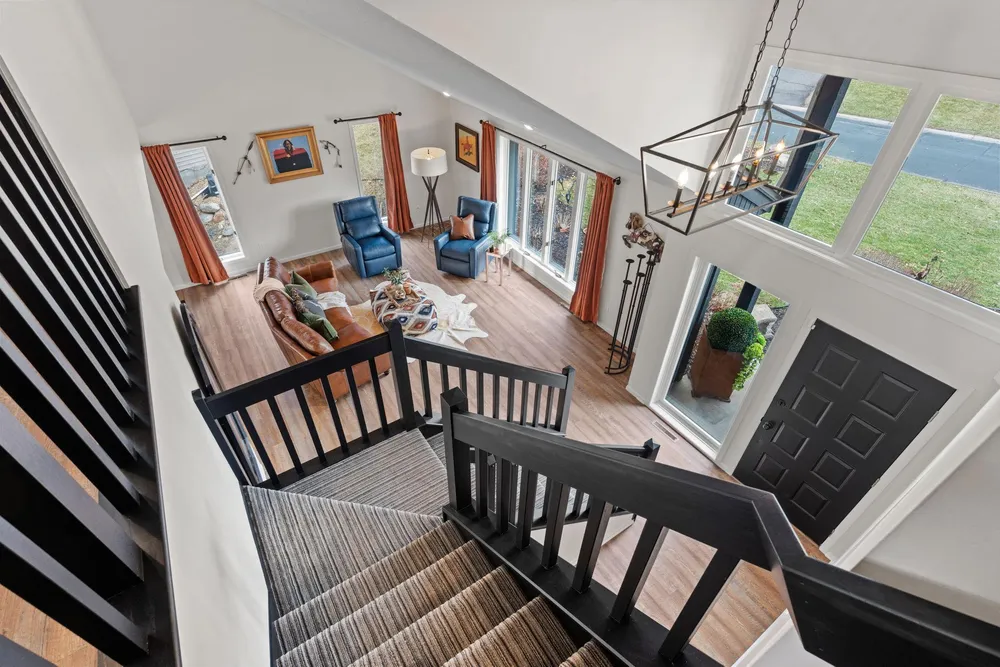 3617 Tanglewood Ct, Eagan, MN 55123