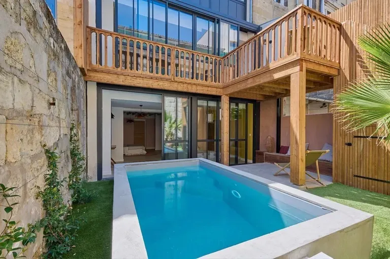 Bordeaux, 33000, France