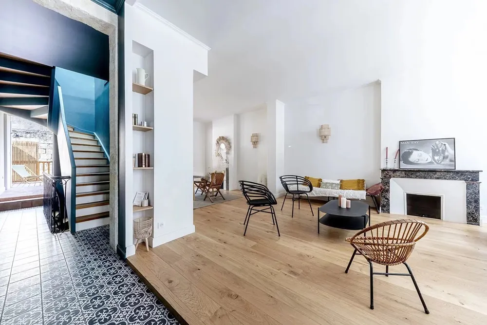Bordeaux, 33000, France