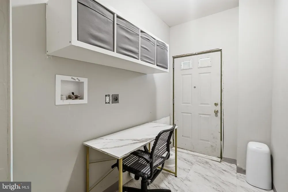 807 Cameron St, Philadelphia, PA 19130