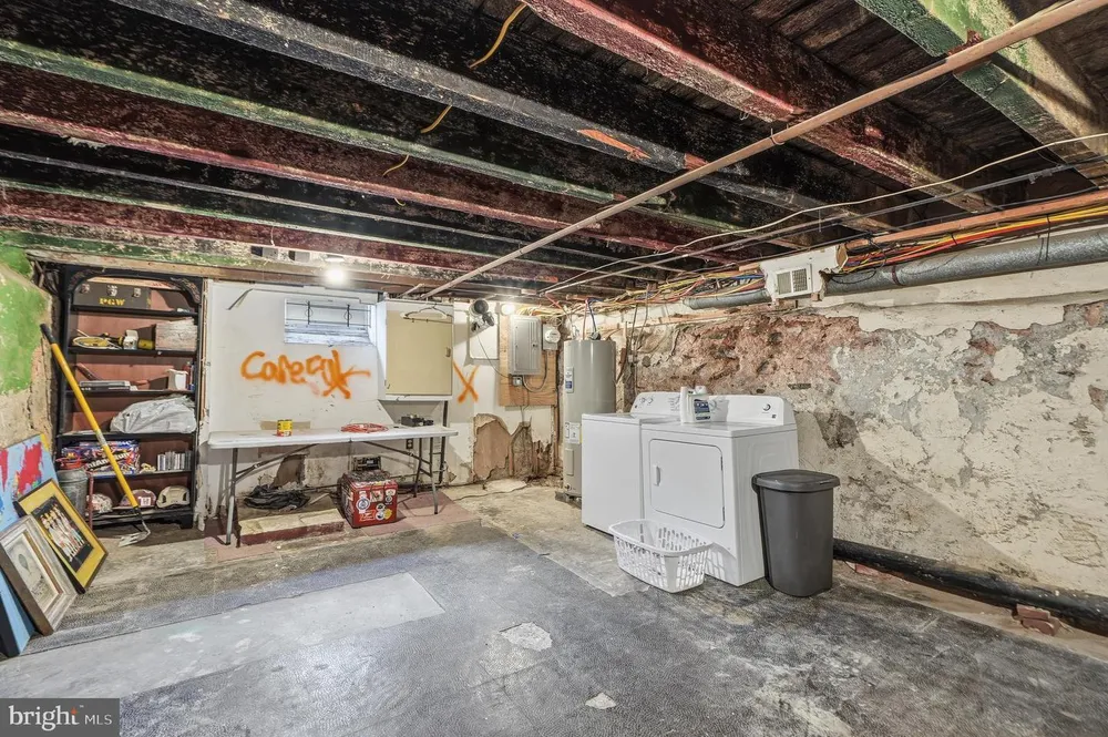 807 Cameron St, Philadelphia, PA 19130