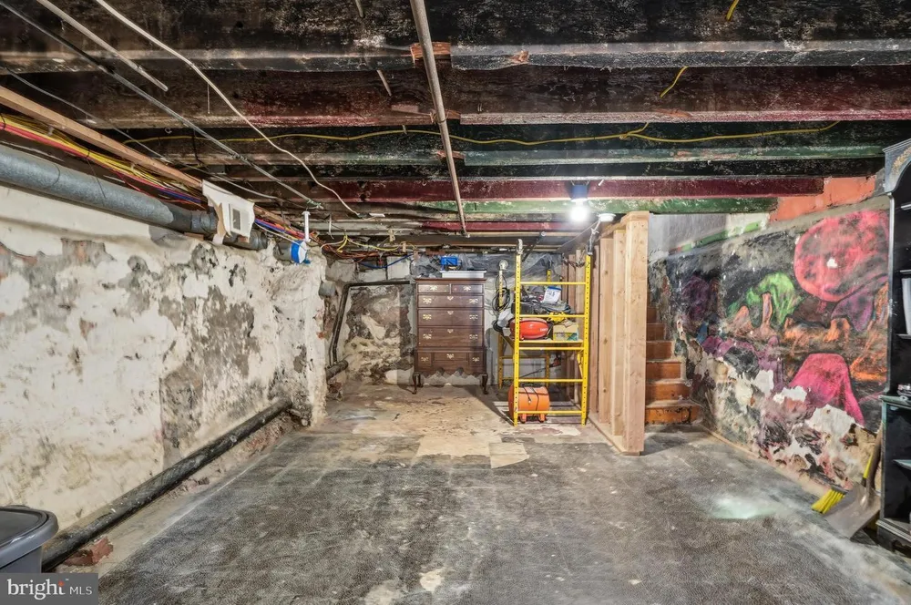 807 Cameron St, Philadelphia, PA 19130