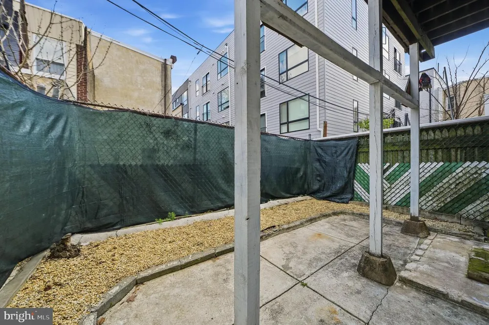 807 Cameron St, Philadelphia, PA 19130