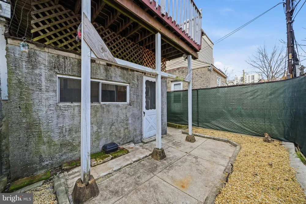 807 Cameron St, Philadelphia, PA 19130