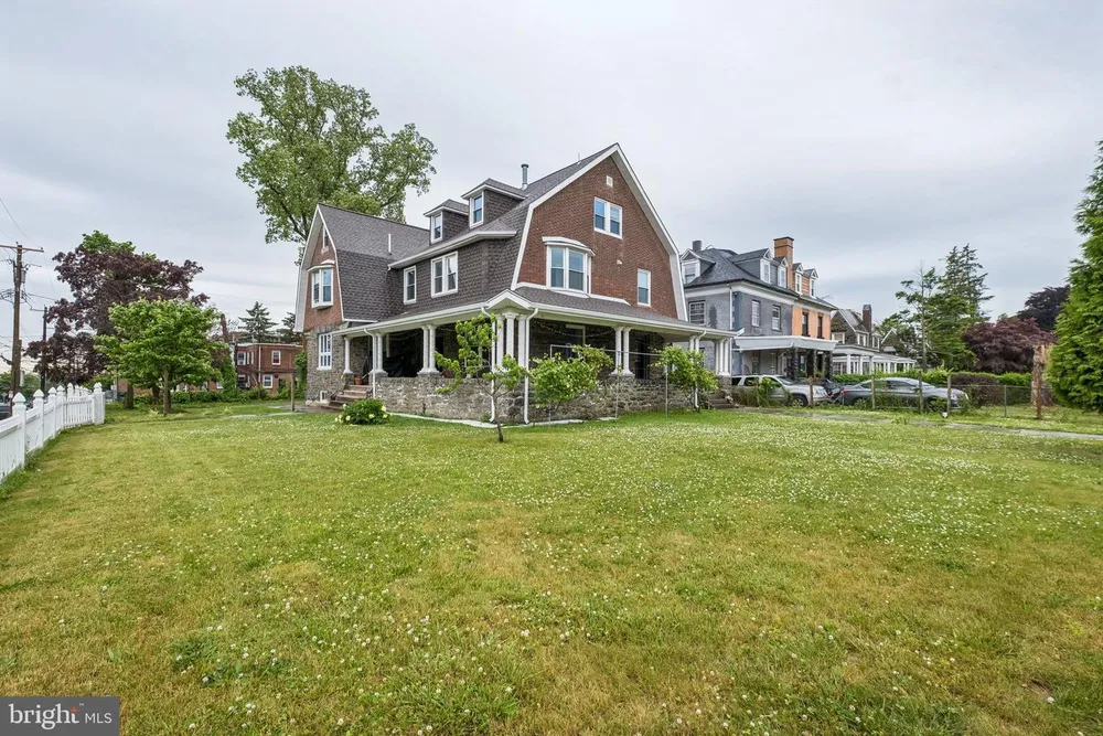 5900 Woodbine Ave, Philadelphia, PA 19131