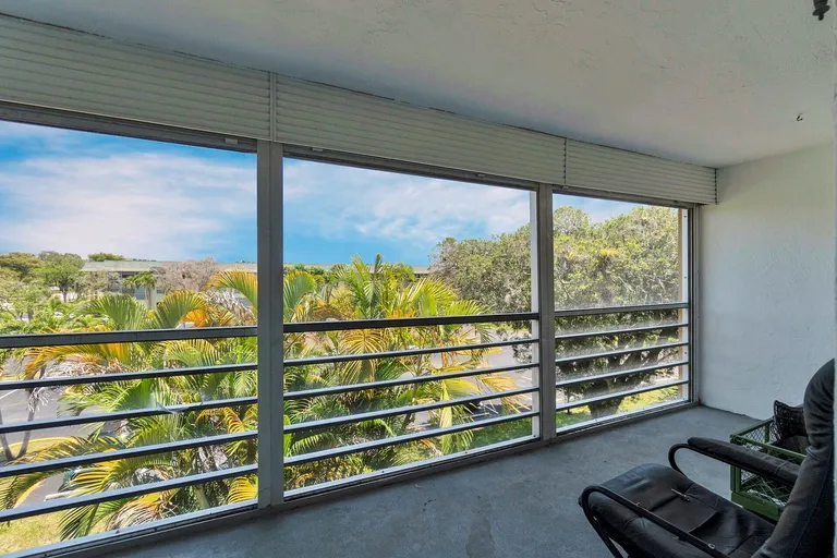 5190 E Sabal Palm Blvd, Tamarac, FL 33319