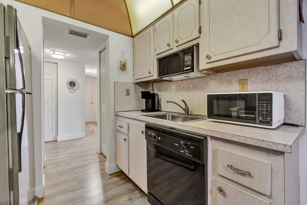 5190 E Sabal Palm Blvd, Tamarac, FL 33319