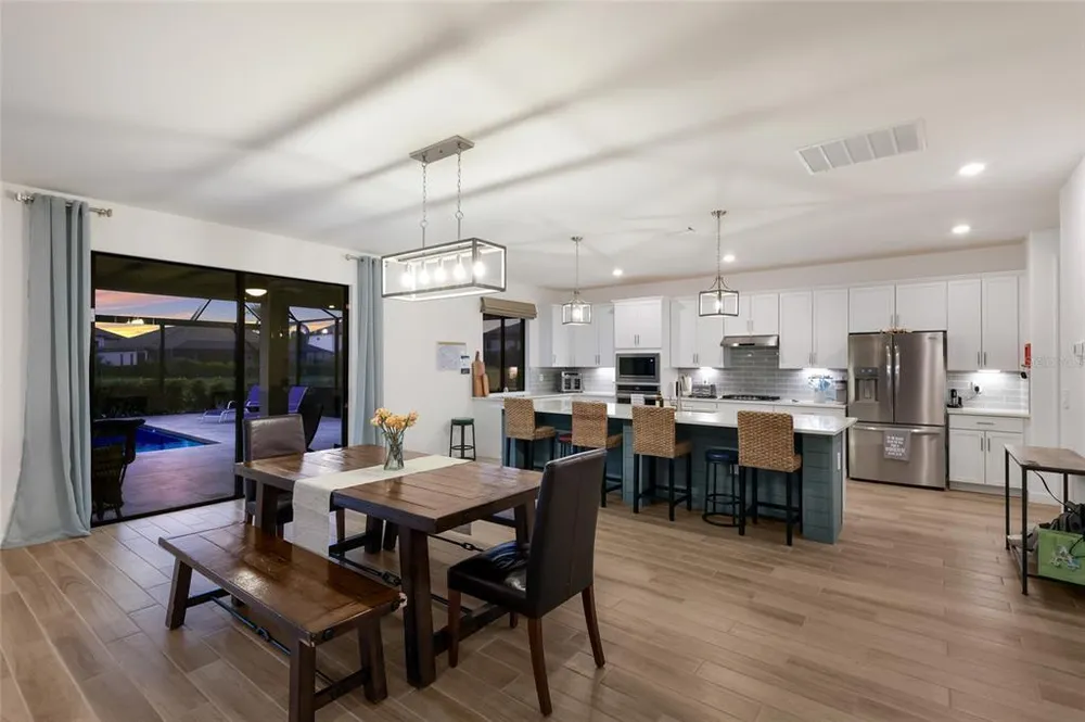 4913 Coastal Days Ln, Lakewood Ranch, FL 34211