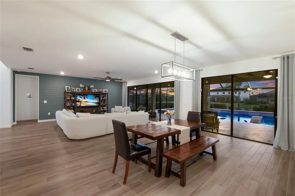 4913 Coastal Days Ln, Lakewood Ranch, FL 34211