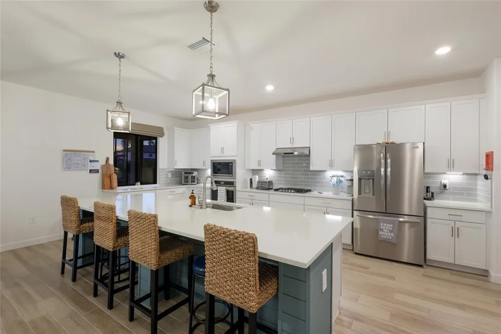 4913 Coastal Days Ln, Lakewood Ranch, FL 34211
