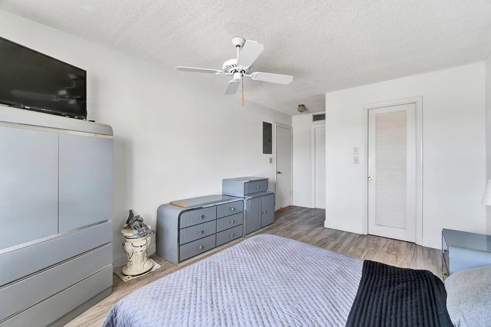 5190 E Sabal Palm Blvd, Tamarac, FL 33319