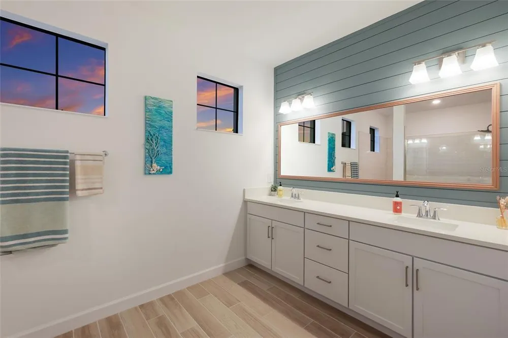 4913 Coastal Days Ln, Lakewood Ranch, FL 34211