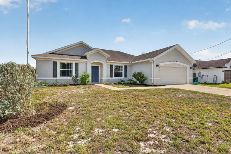 770 SW Saragossa Ave, Port St Lucie, FL 34953