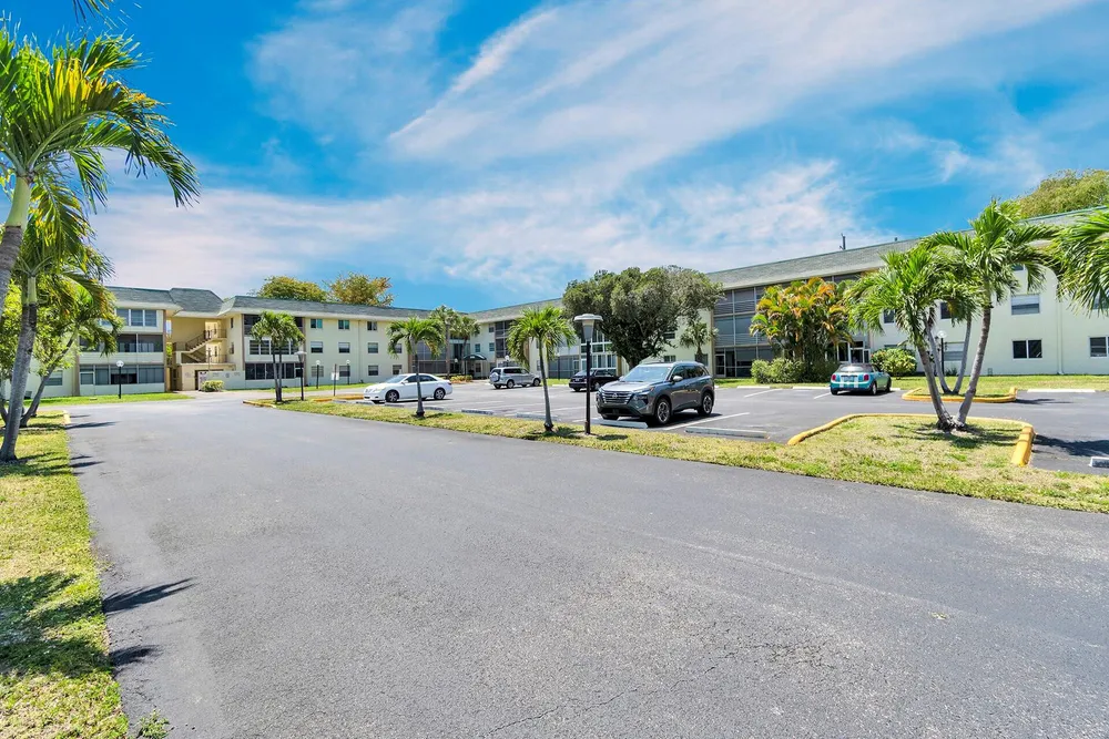 5190 E Sabal Palm Blvd, Tamarac, FL 33319