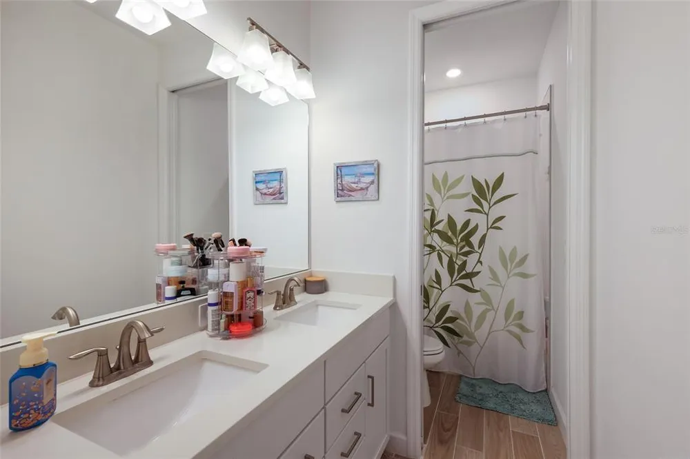 4913 Coastal Days Ln, Lakewood Ranch, FL 34211