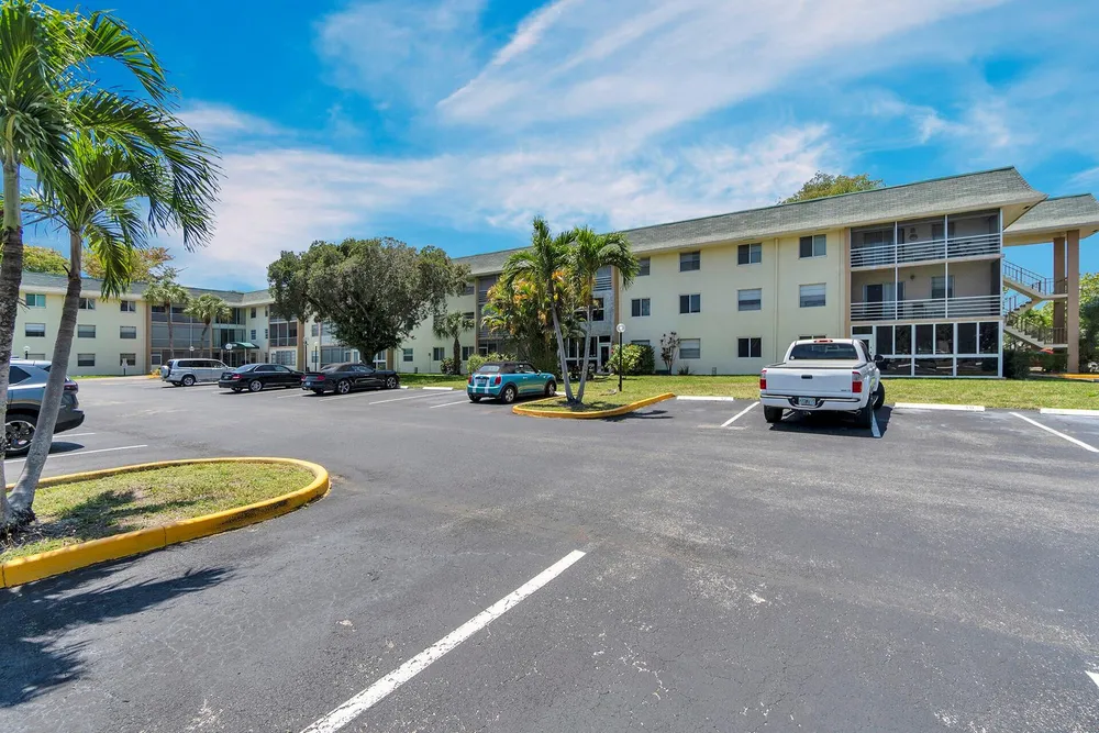 5190 E Sabal Palm Blvd, Tamarac, FL 33319