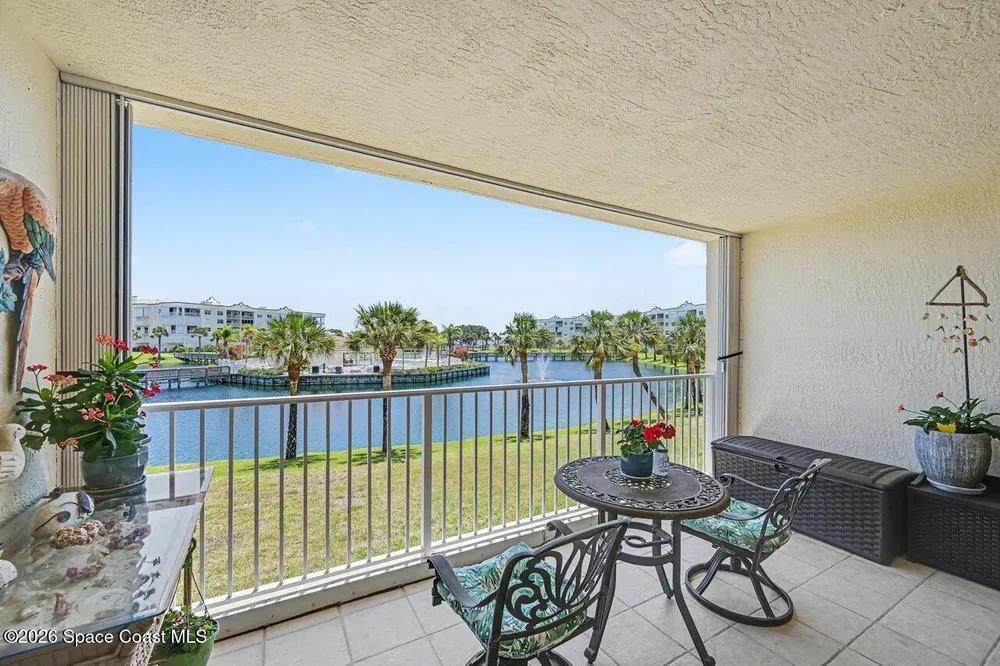 8941 Lake Dr, Cape Canaveral, FL 32920
